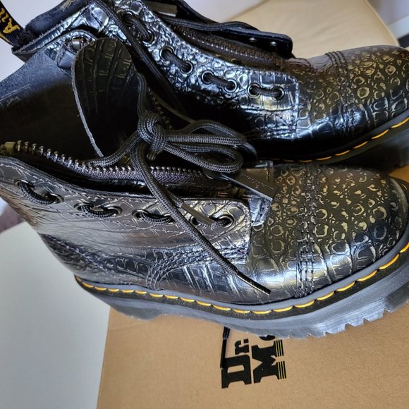Dr. Martens Wild Croc Sinclair boots - Picture 4 of 16